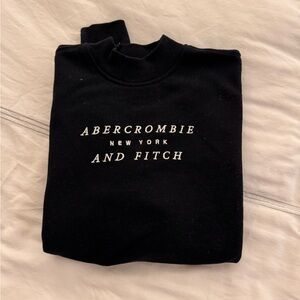 Abercrombie & Fitch Black Crewneck